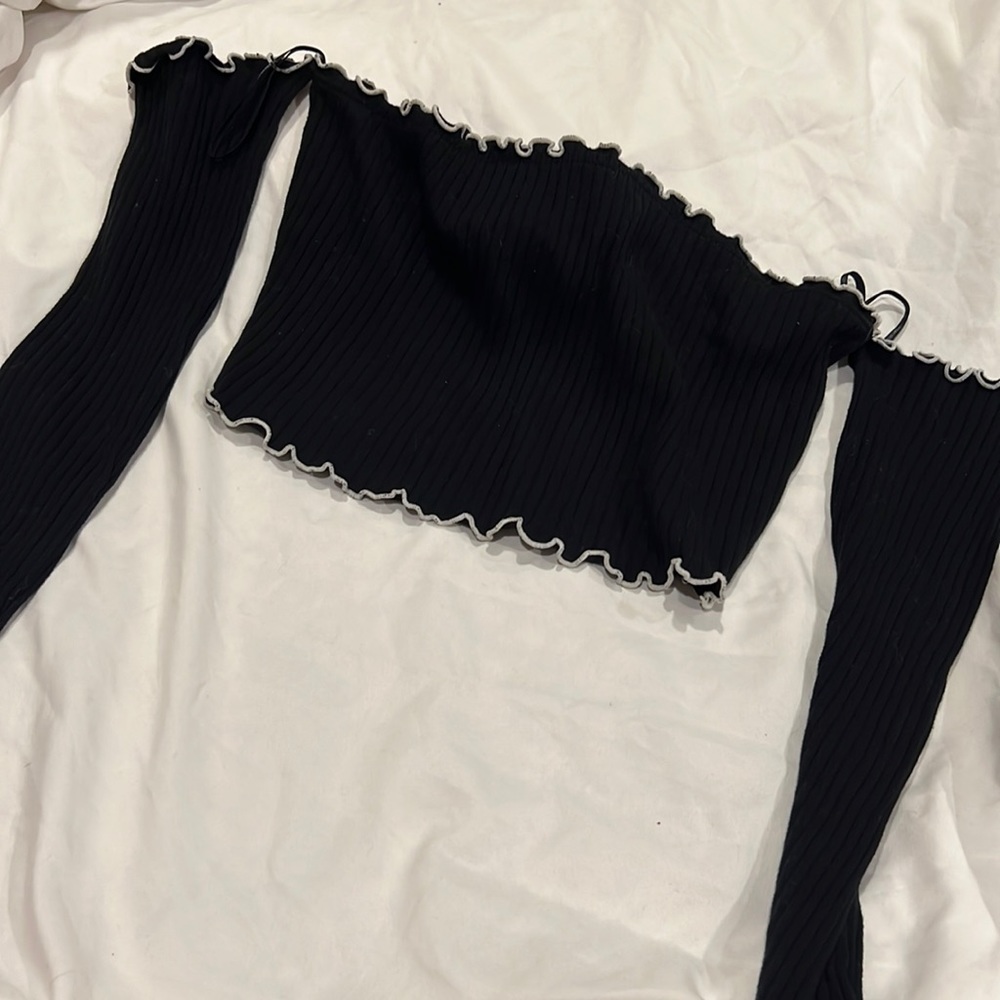 long sleeve crop top